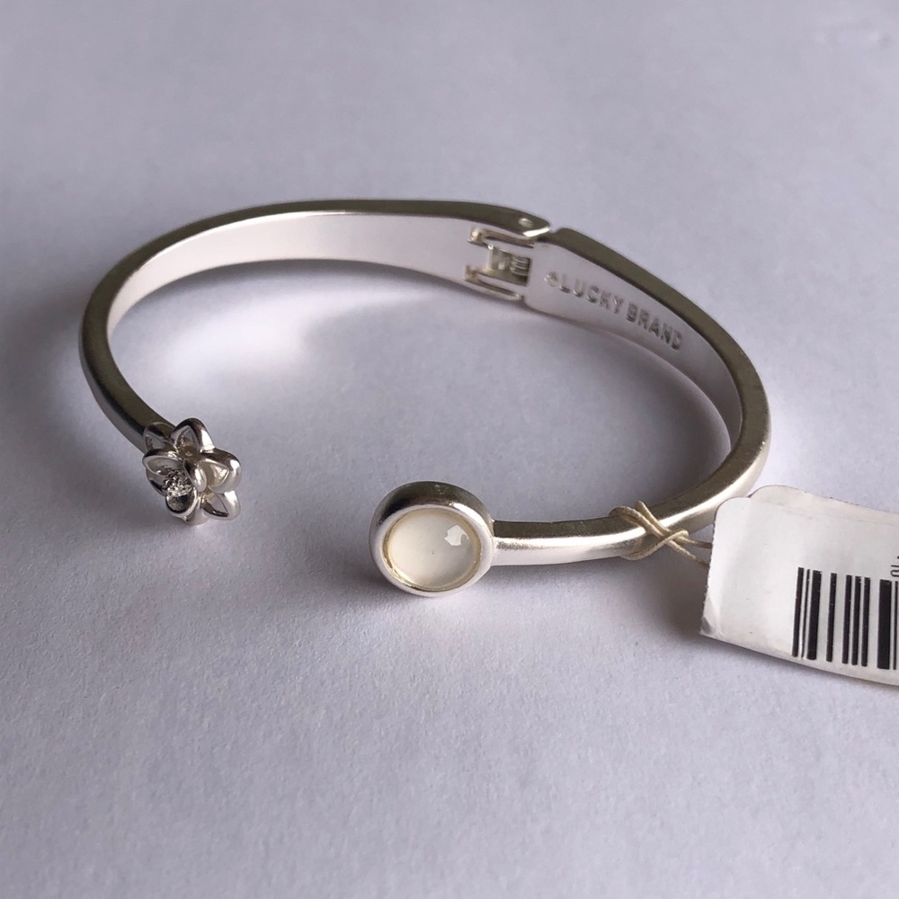 New Lucky Brand bracelet- detailed- silver plated- O/S